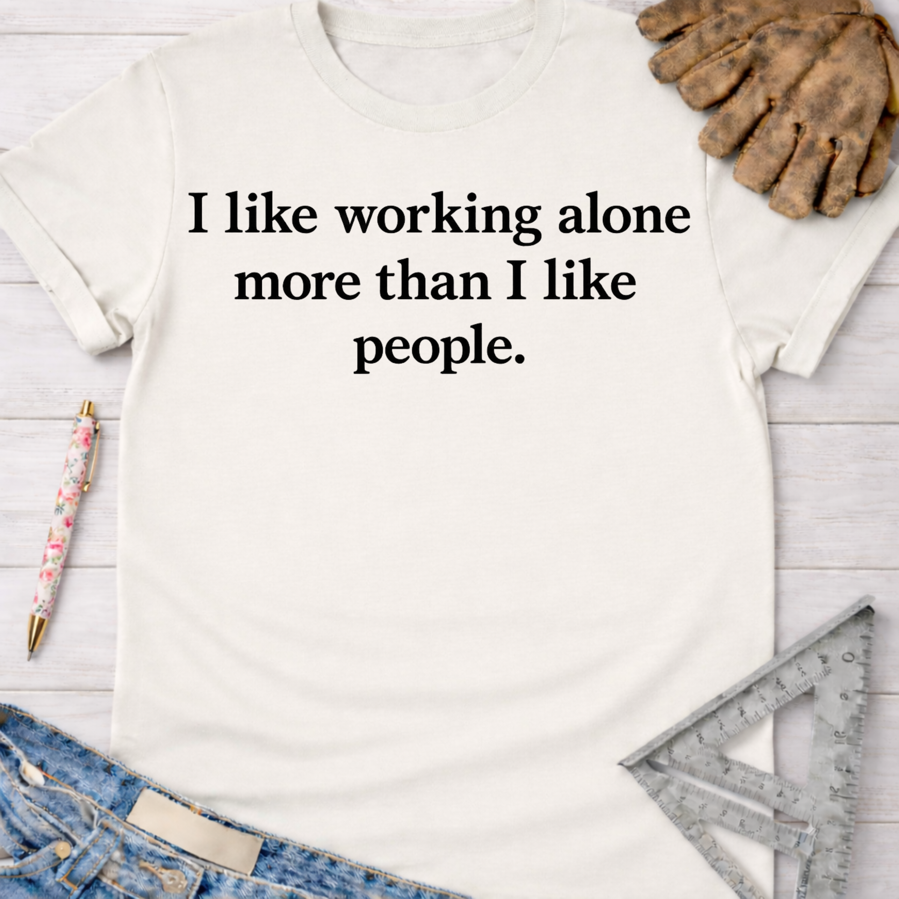 Women's funny woodworking graphic tee shirt for female woodworkers, makers, and DIY builders — Sawdust & Ponytails.
